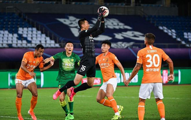 葡媒：C罗明夏世界杯后将与乔治娜在马德拉岛举办婚礼