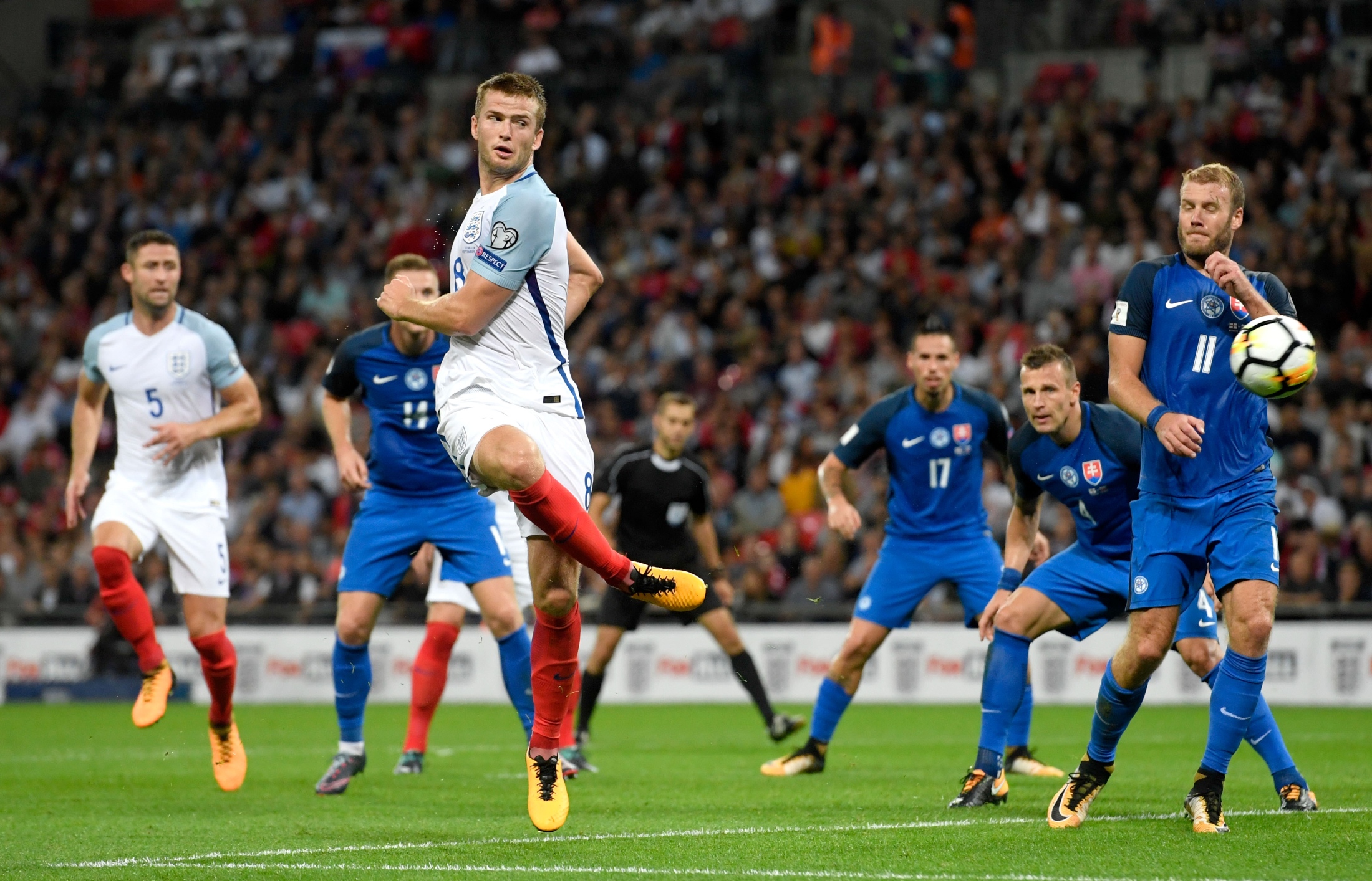 大中锋好用，沃尔特马德本赛季俱乐部+国家队20场10球1助攻