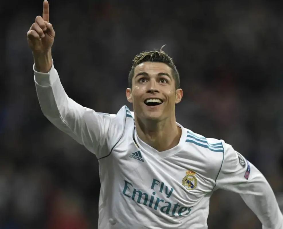 大连梭鱼湾足球场本赛季中超联赛观众总人数达874...