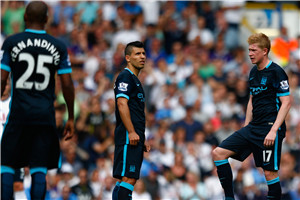 比赛结束后球员激动落泪