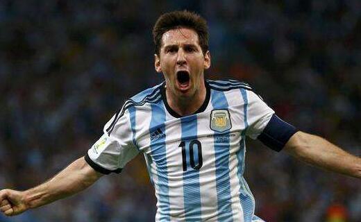 结束全年征程，国安队赛后拉励志标语：明年不服还要再干！